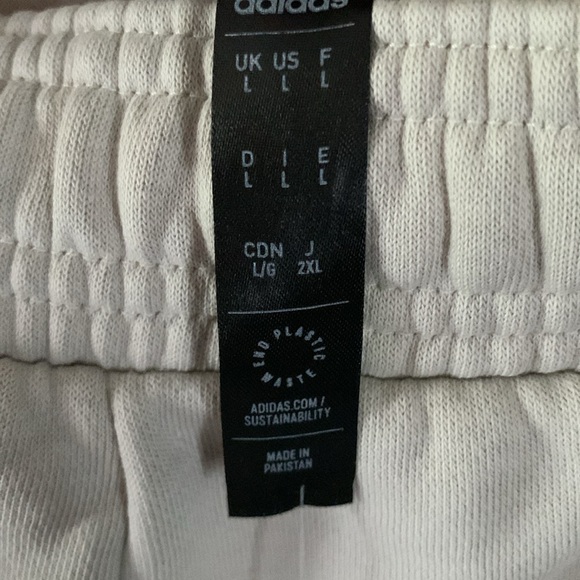 Mens adidas beige sweatpants. - Picture 3 of 5
